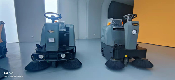  你知道掃地機(jī)的電池能用多久嗎？